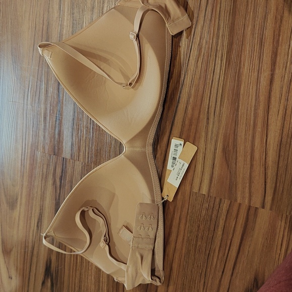 SKIMS Wireless Form T-shirt Demi Bra - Picture 7 of 14